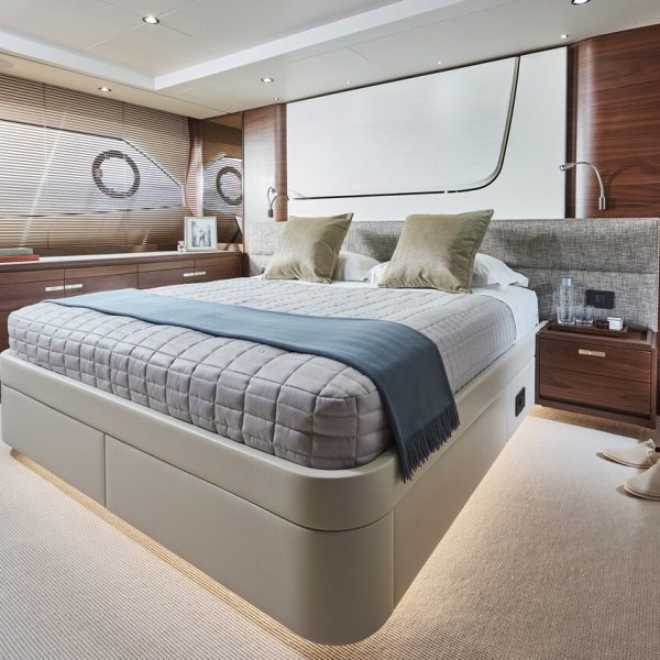 f70-interior-owners-stateroom
