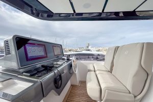 Ferretti 860