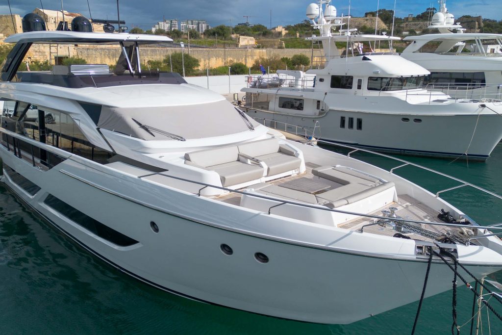 NW Ferretti 860 Savienne-197