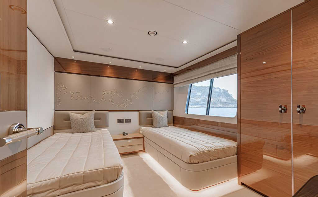 Princess-35M-Avalon-16