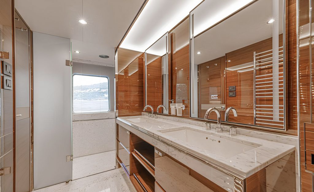 Princess-35M-Avalon-19