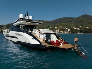 Mangusta 165 REV