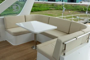 Selene 64 Ocean Explorer
