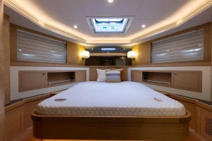 Selene 64 Ocean Explorer