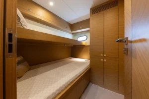 Selene 64 Ocean Explorer