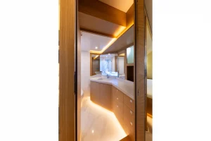 Selene 64 Ocean Explorer
