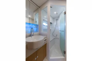 Selene 64 Ocean Explorer