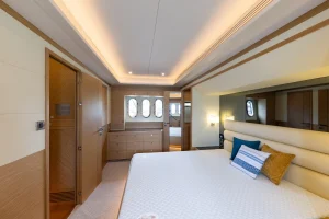 Selene 64 Ocean Explorer