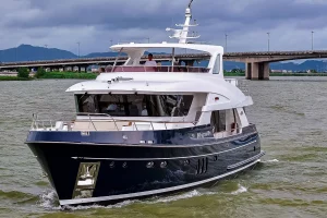 Selene 64 Ocean Explorer