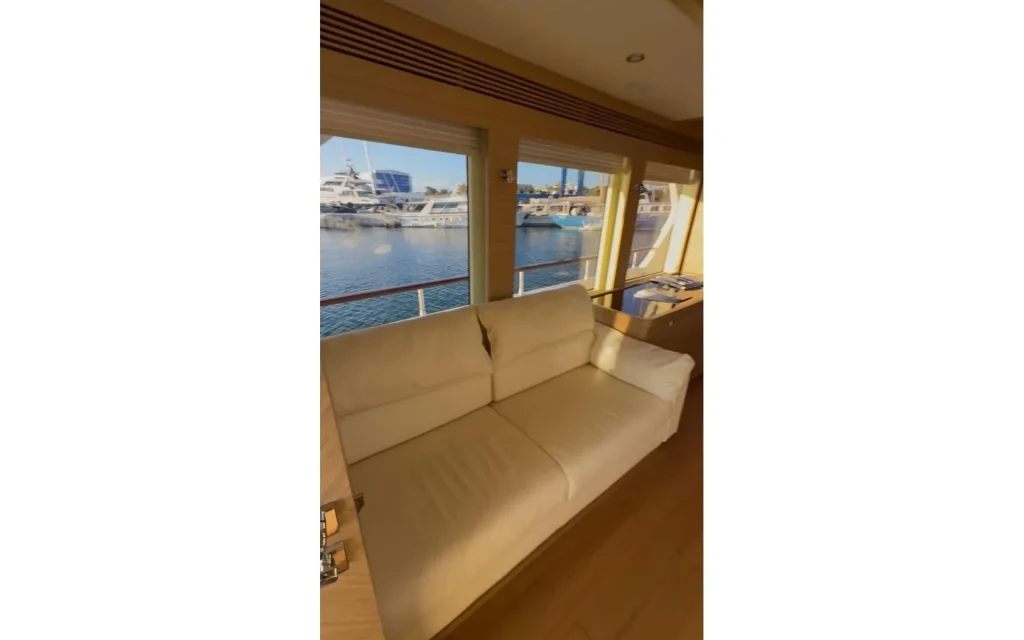 Selene 64 Ocean Explorer