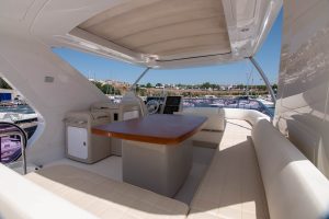 Azimut 64