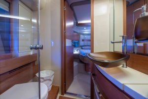 Azimut 64