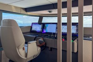 Ferretti Infynito 80